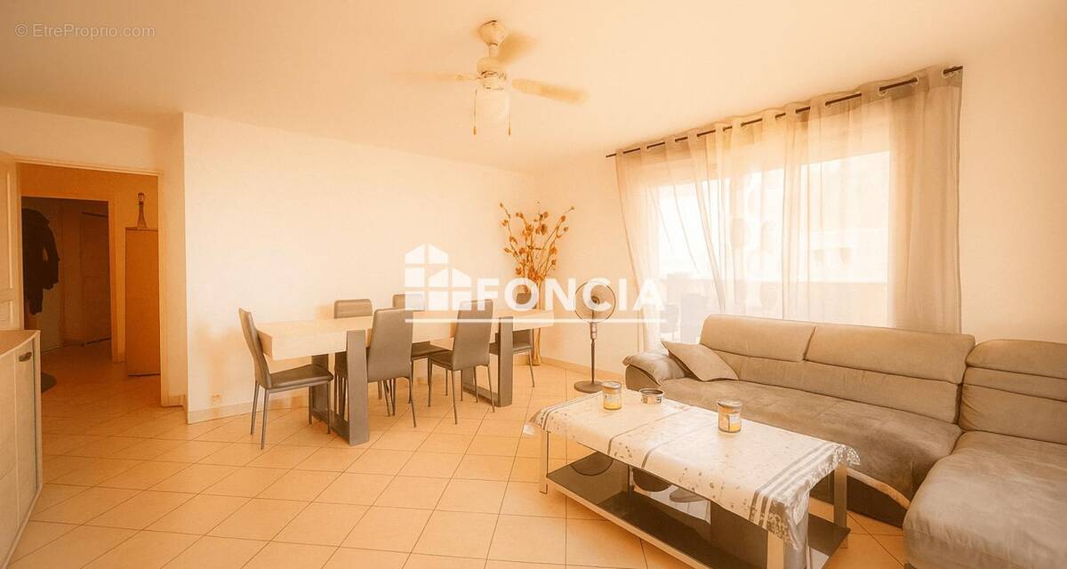 Appartement à HYERES