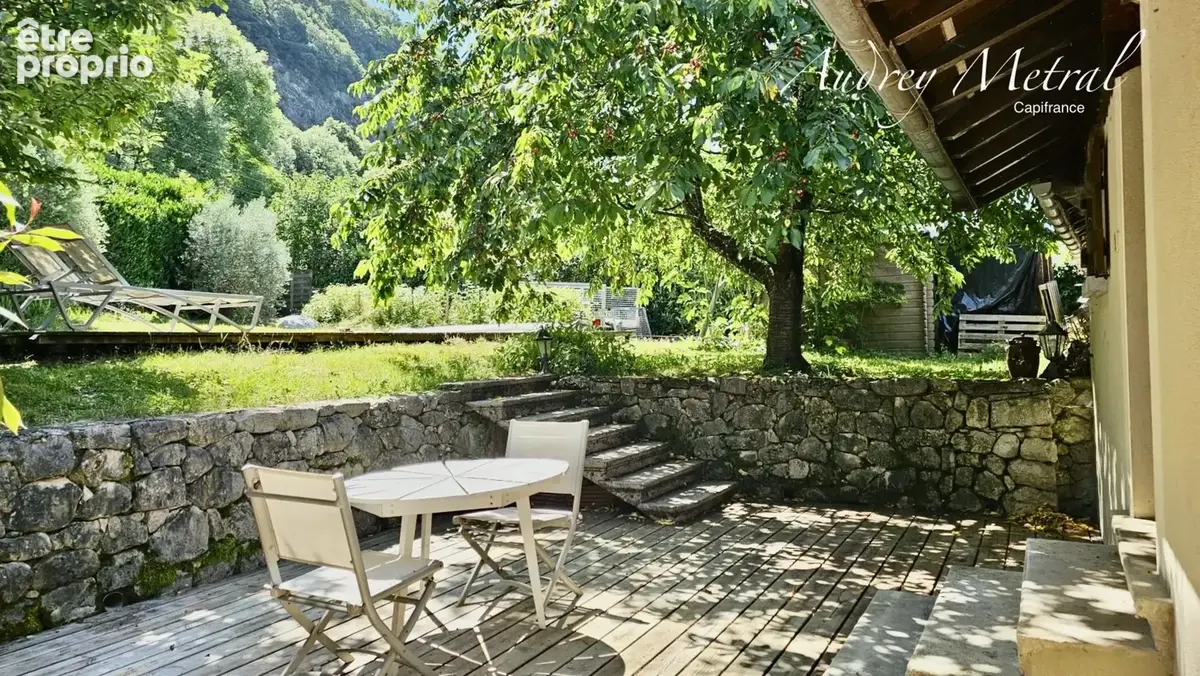 Maison en pierre avec piscine + terrain à vendre à SERRIERES EN CHAUTAGNE (73), 50 min de Genève et d'Annecy, 35 min d'Aix-les-B - photo 3