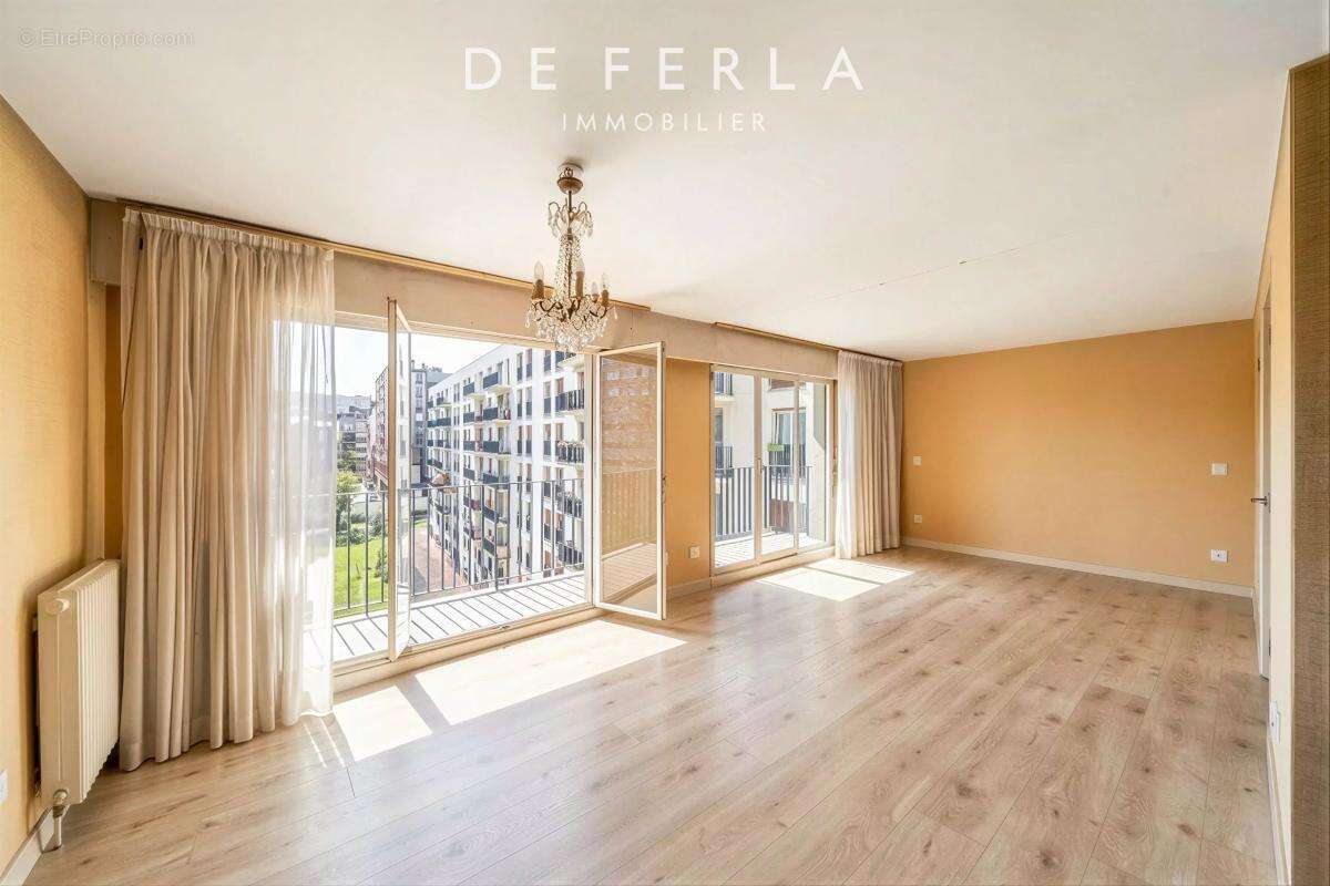 Appartement à PARIS-15E