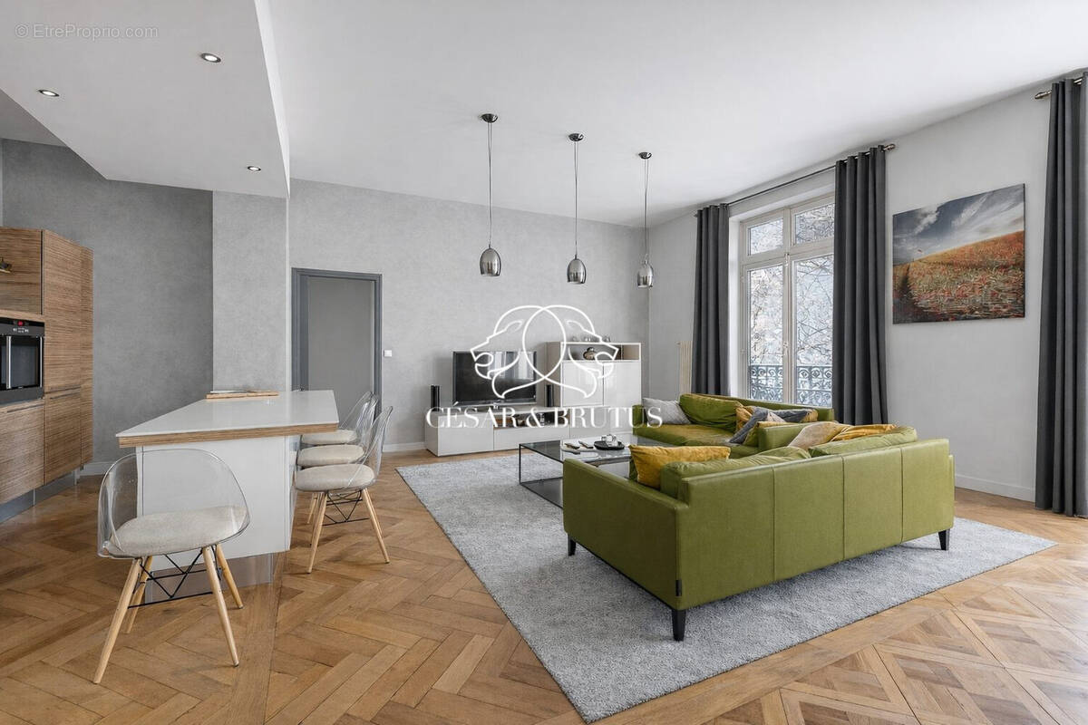 photo non contractuelle avec proposition virtuelle décorative - Appartement à LYON-3E