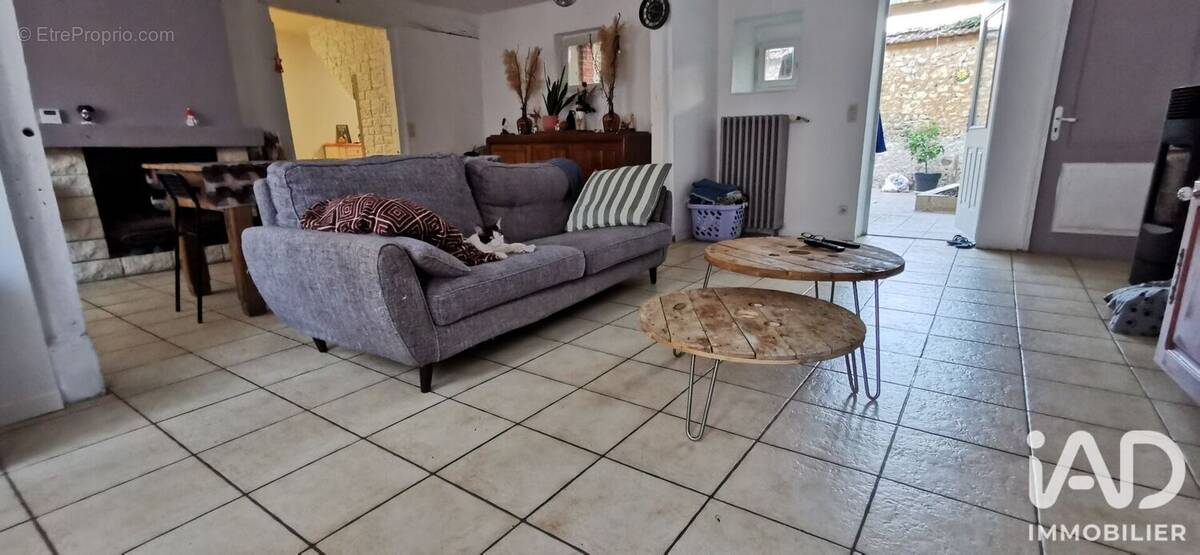 Photo 1 - Maison à VILLESENEUX