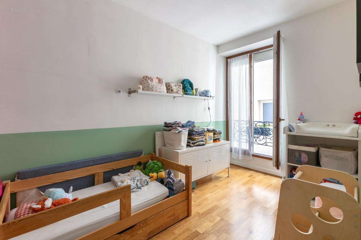 Appartement à PARIS-11E
