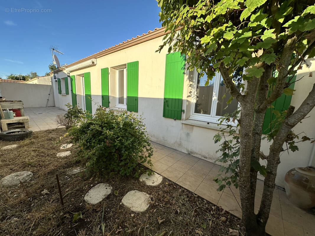Maison à ECHILLAIS