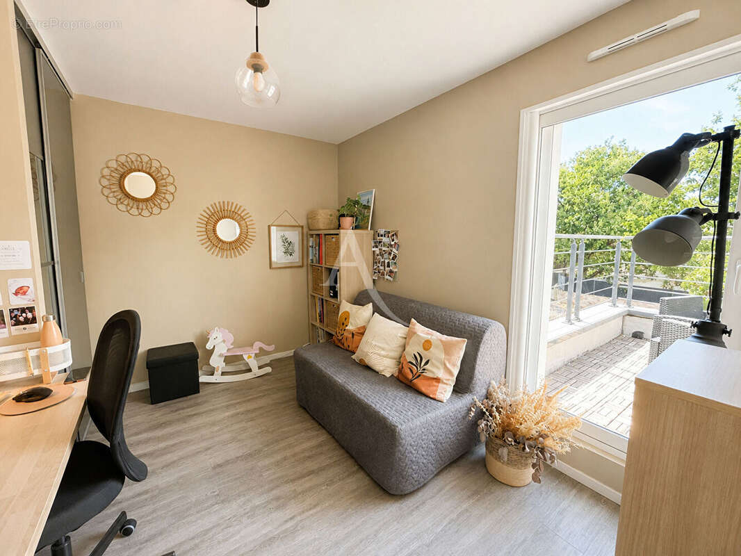 Maison Coueron, 2015, garage, entièrement clos - photo 12