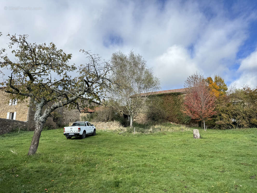 Belle ferme ardechoise avec dependances - photo 15