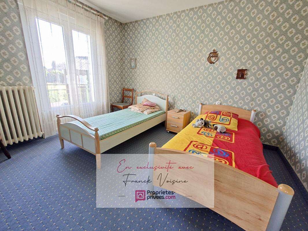 A VENDRE en exclusivité au Boupère, Maison de 190 m2 avec 4 chambres et 1 appartement sur un terrain de 1047 m2 env - photo 8