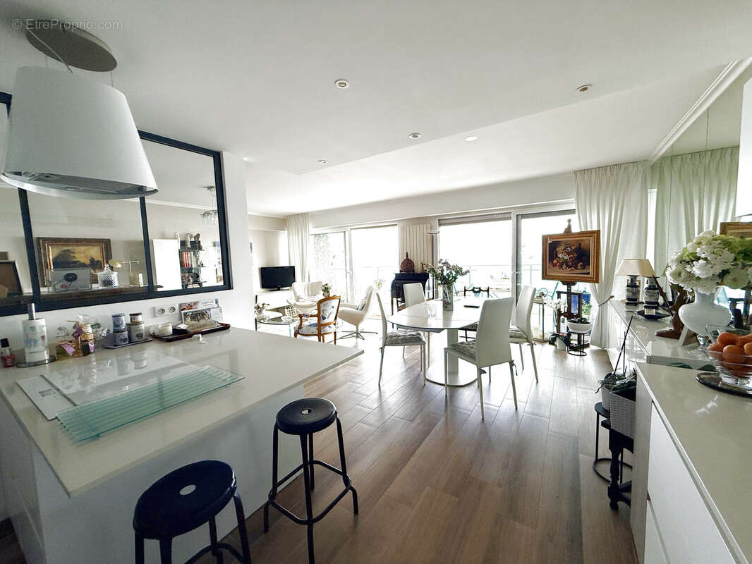 Appartement d’exception avec vue mer   Cannes, secteur Croix des Gardes - photo 4