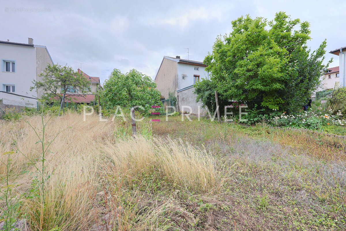 Terrain à VILLERS-LES-NANCY