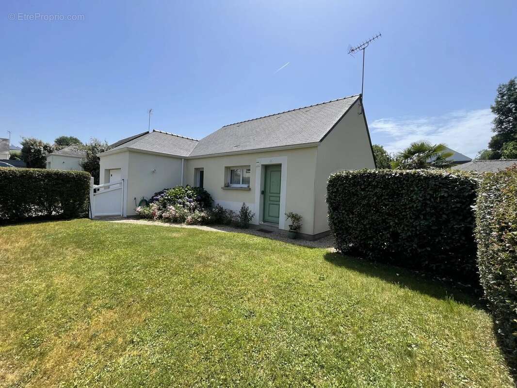 Maison - Plain-pied 87 m² - 2 chambres et 1 bureau + garage + terrasse  Terrain 500 m² - Elven centre à pied 700 m - photo 14