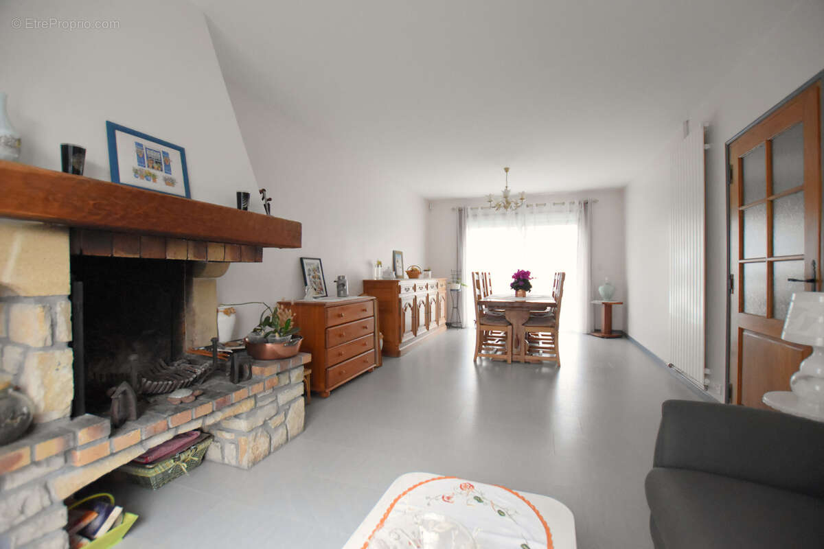 Maison à LES ESSARTS-LE-ROI