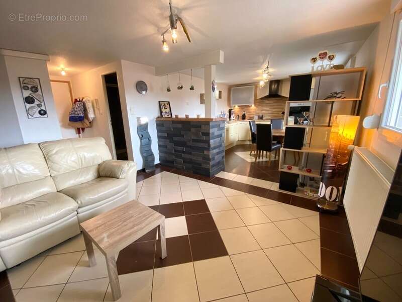 Appartement à MEROUX