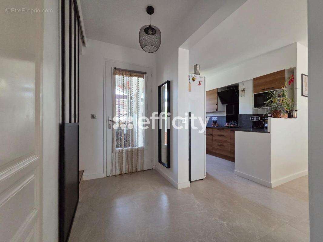 Appartement à SAINT-CYR-SUR-MER