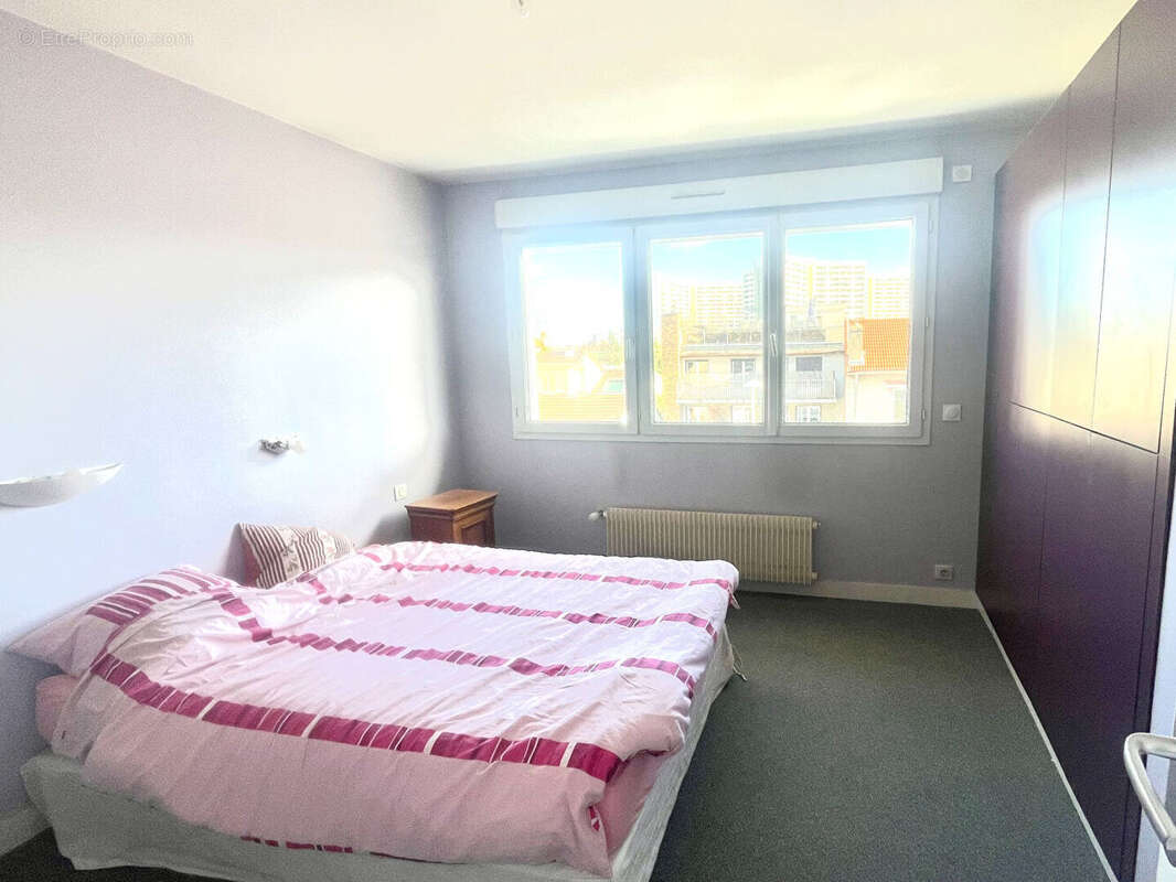 Appartement à NANTERRE