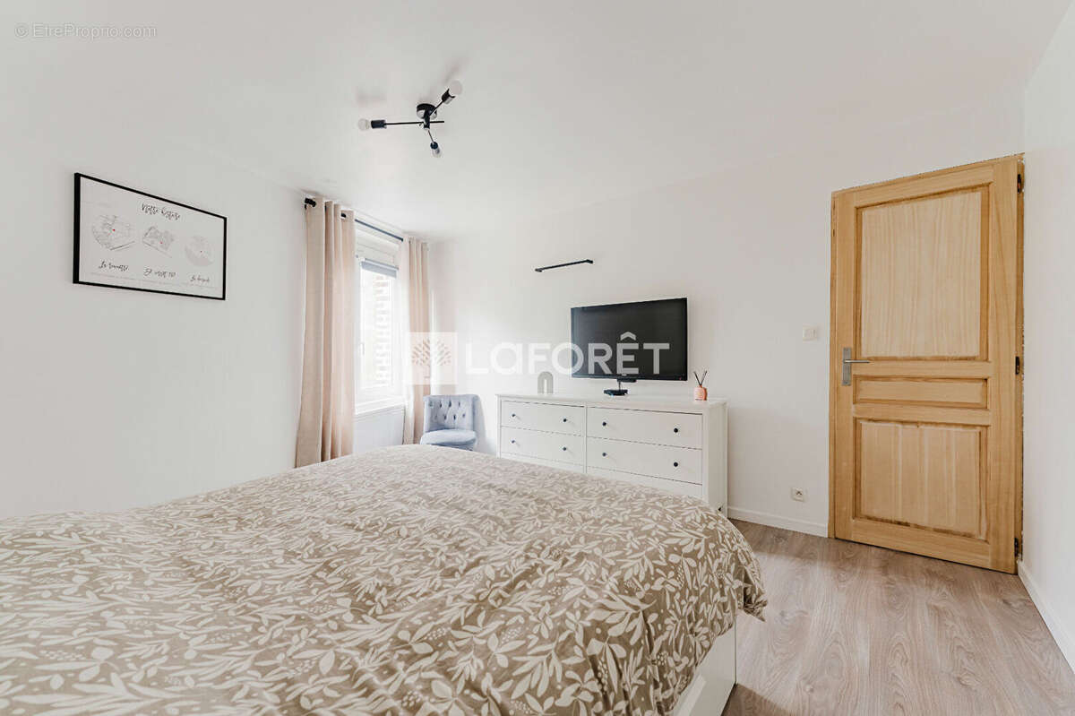 Maison à SIN-LE-NOBLE