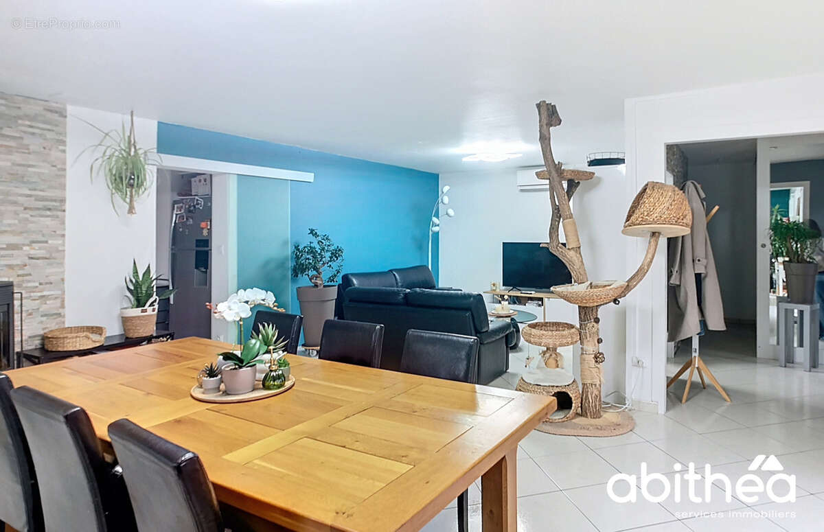 Maison à LAUBRESSEL