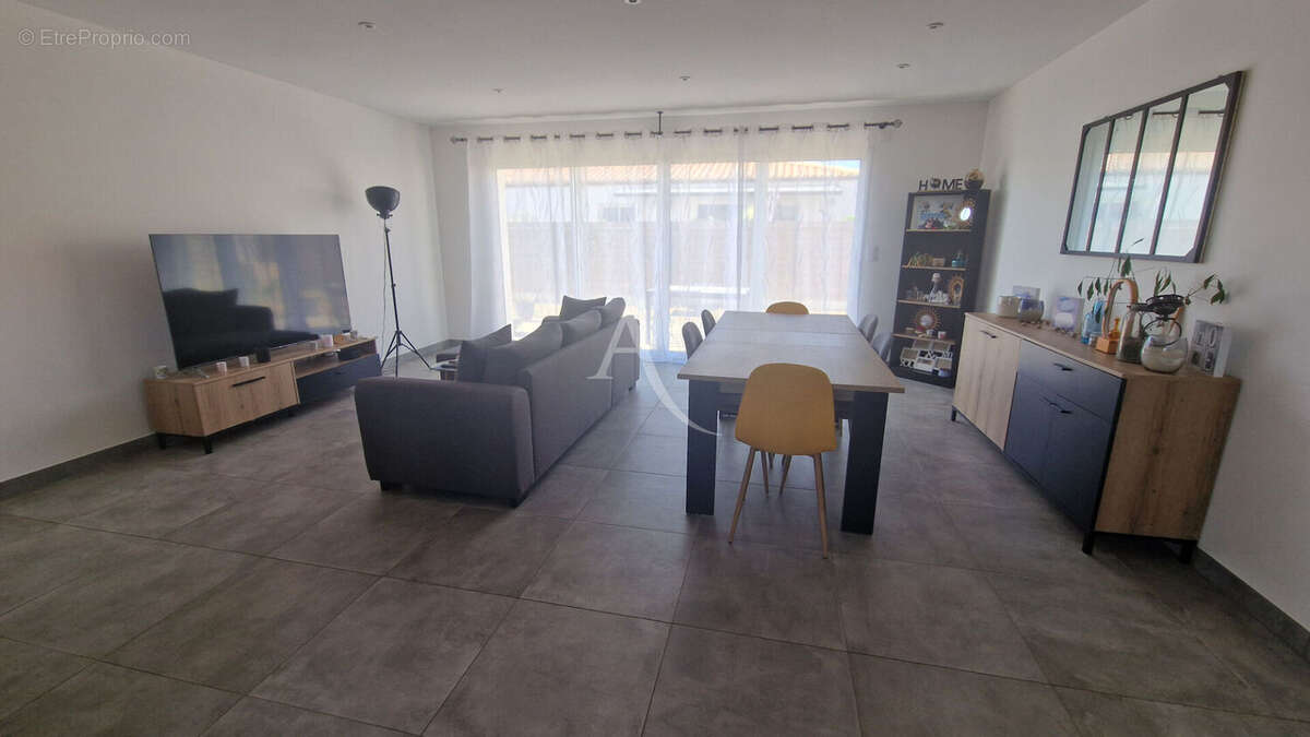 Maison à TALMONT-SAINT-HILAIRE