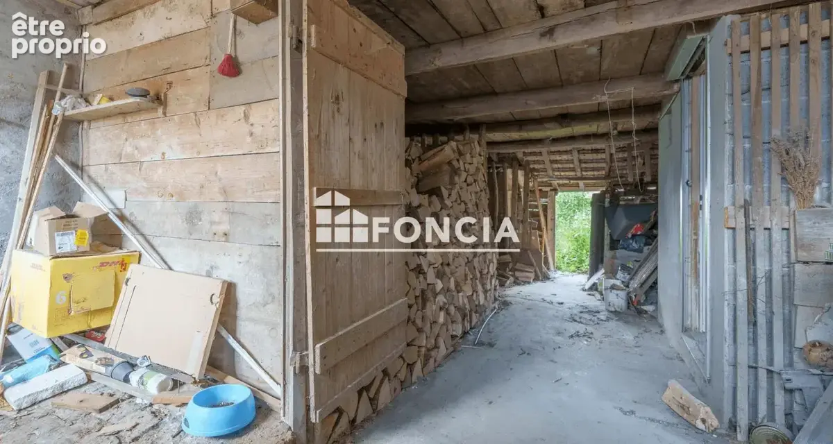 Maison de village à rénover, avec petit terrain, grange, garage, cave et grenier - photo 8