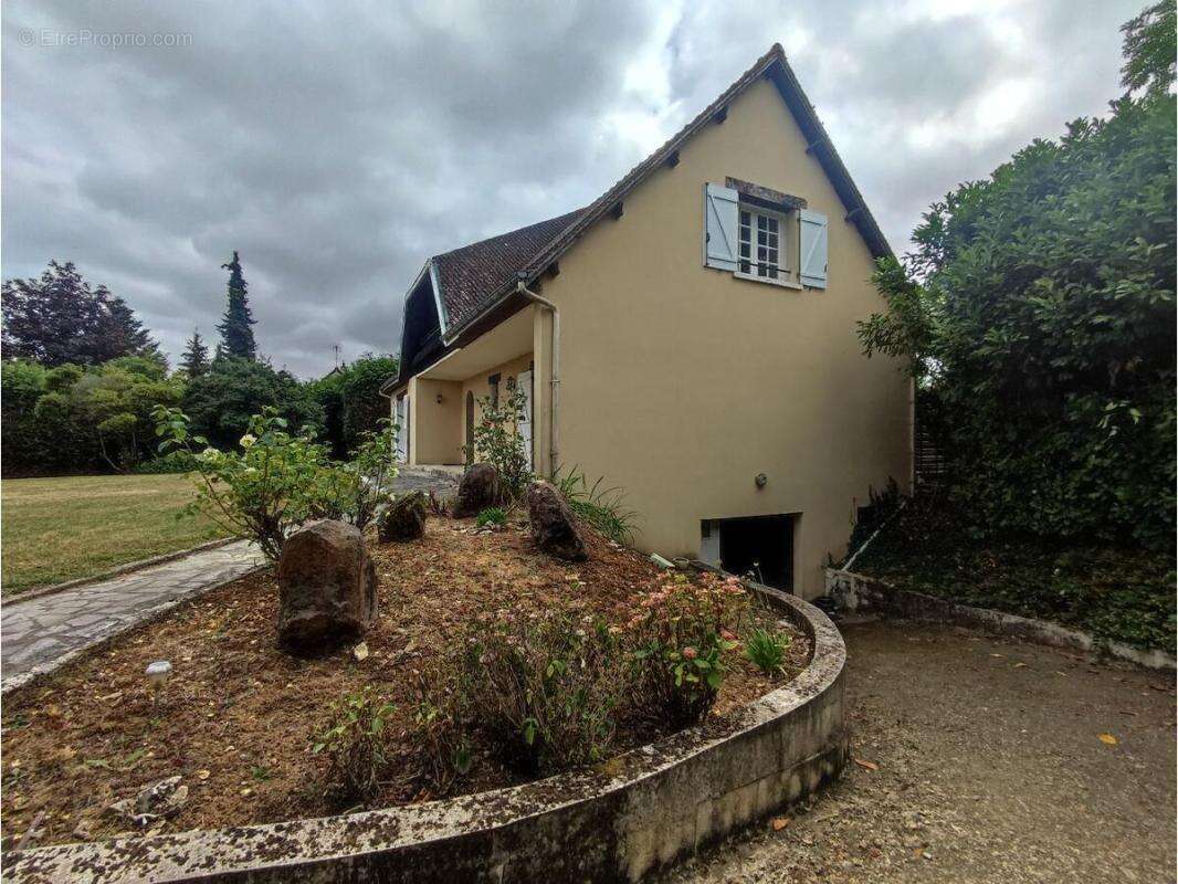 Maison 140 m² à Valframbert  - photo 23