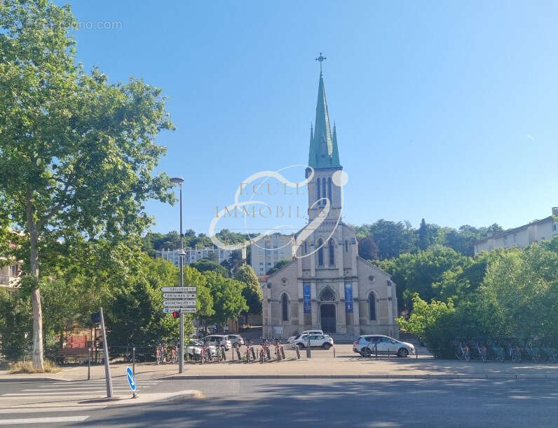 Appartement à FONTAINES-SUR-SAONE
