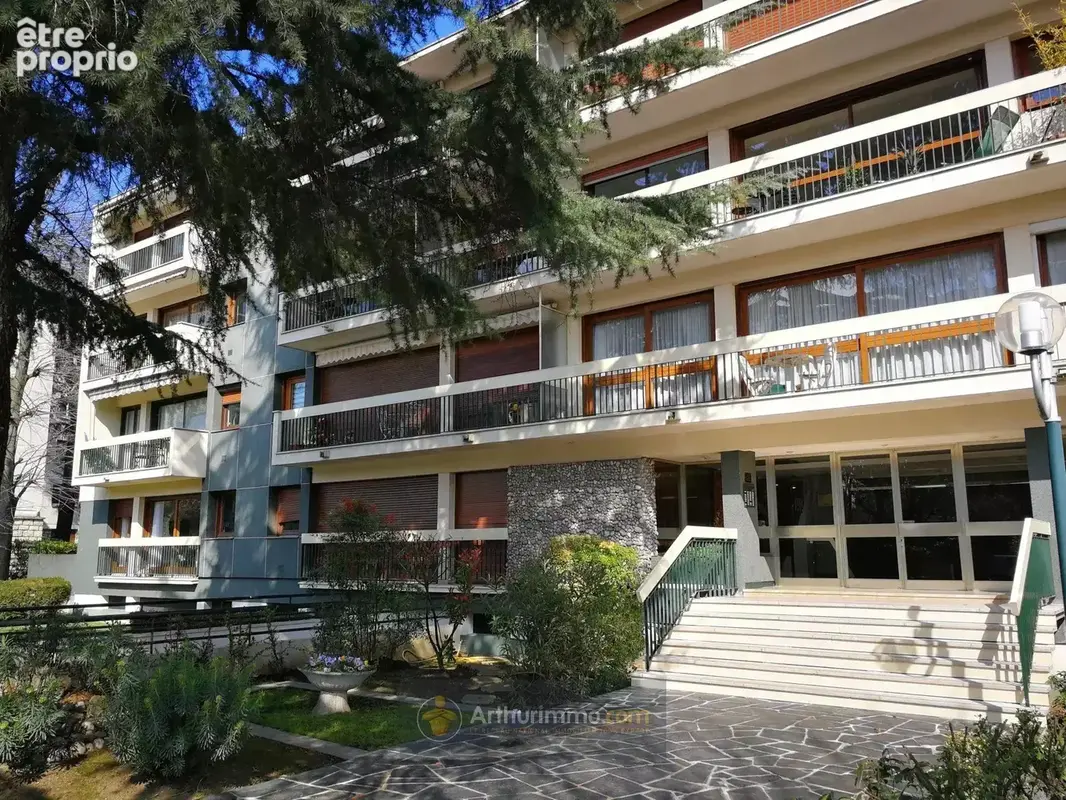 Appartement à SAINT-GRATIEN