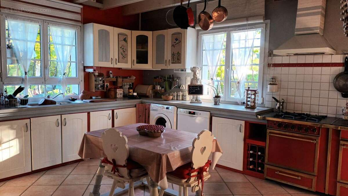 Maison à SAINT-SYMPHORIEN