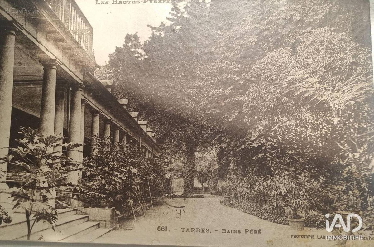 Photo 1 - Commerce à TARBES