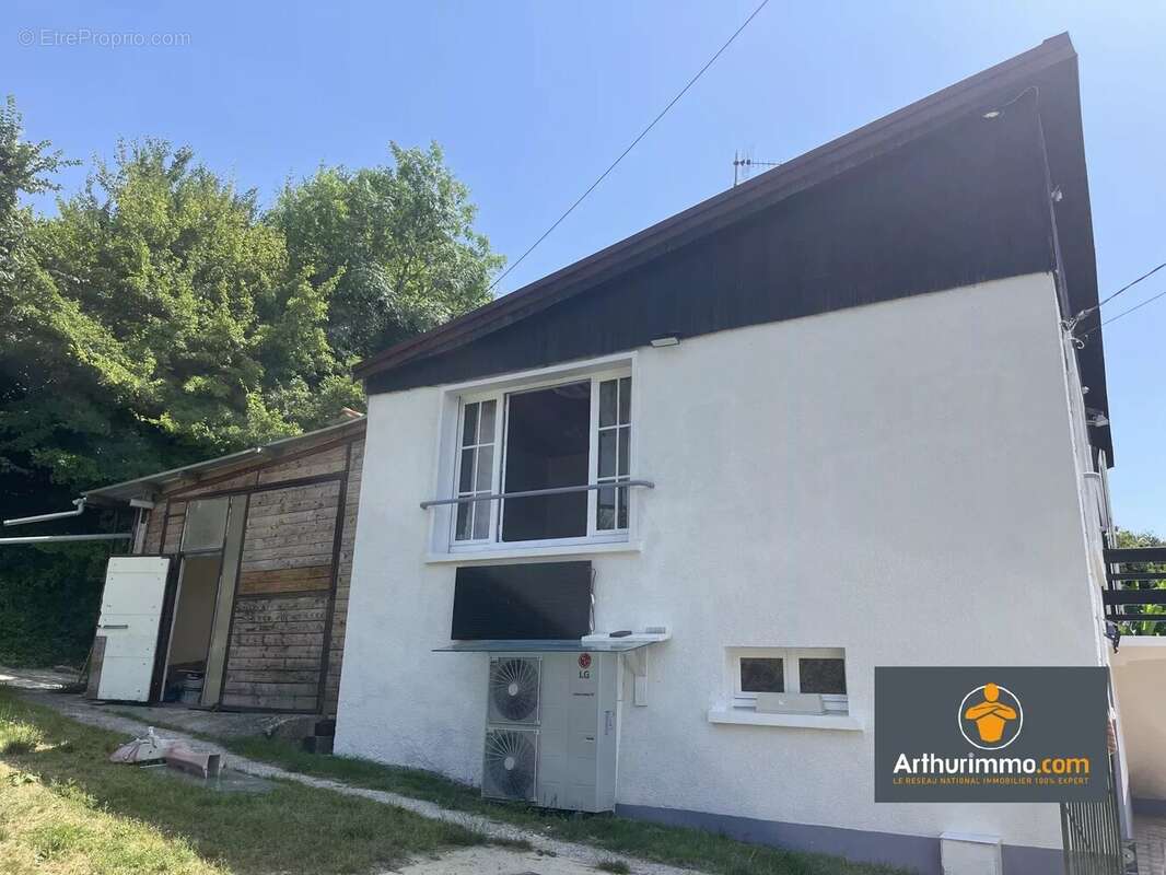 Maison à CHAMOUILLE