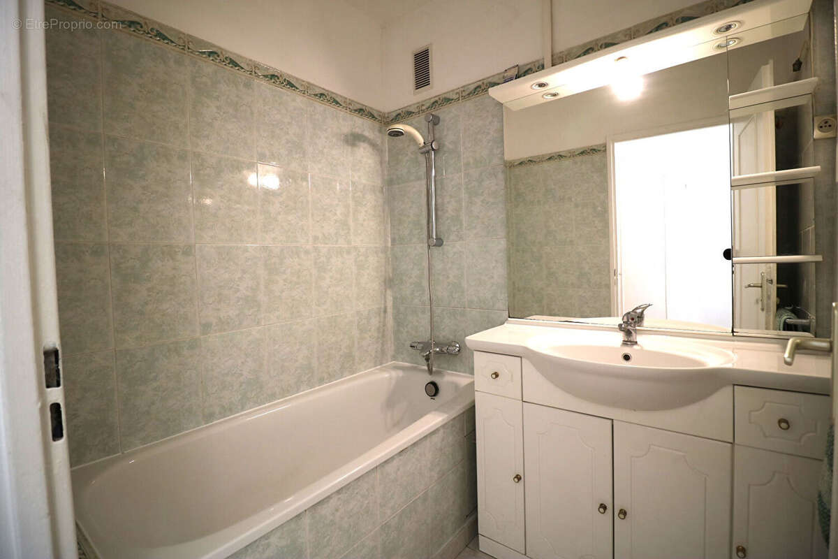 Appartement à FRESNES