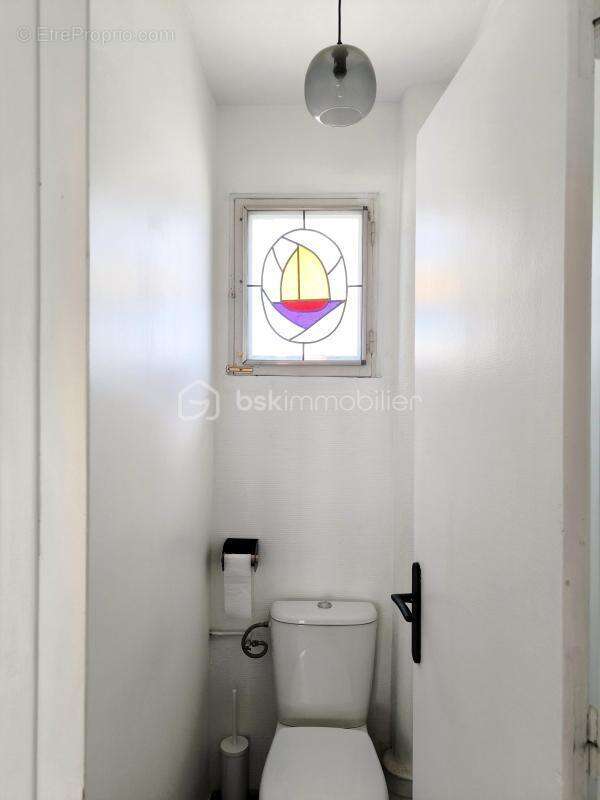 Appartement 63m² - 3 chambres - balcon - cave - Hyper centre Vannes - photo 19