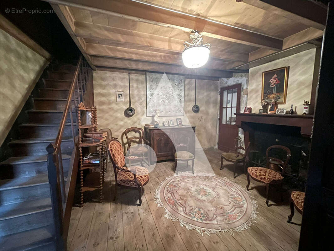 Maison à LAMOTHE-MONTRAVEL