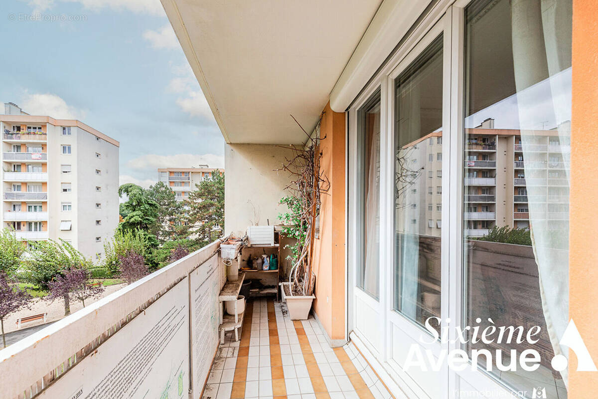 Appartement à CHILLY-MAZARIN