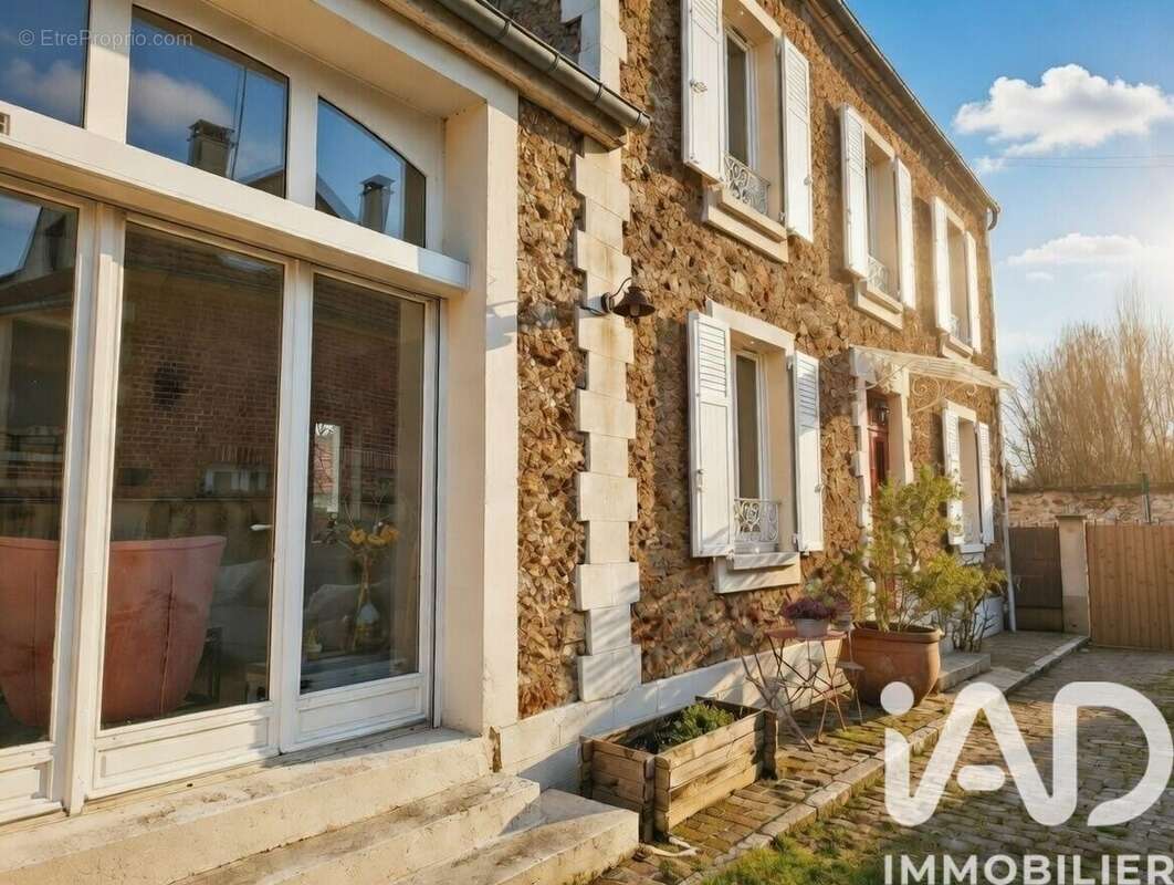 Photo 2 - Maison à PLAISIR