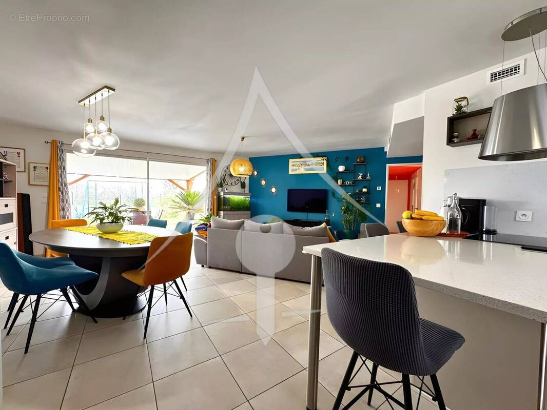 Maison à LAVERNOSE-LACASSE