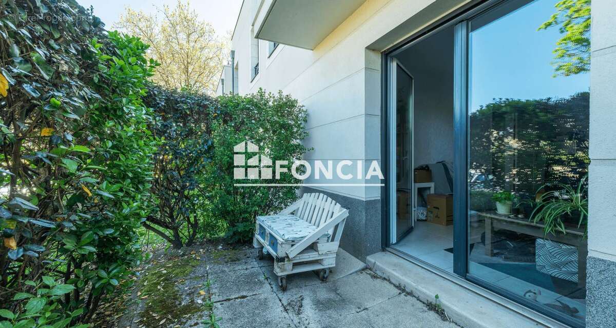 Appartement à AVRILLE