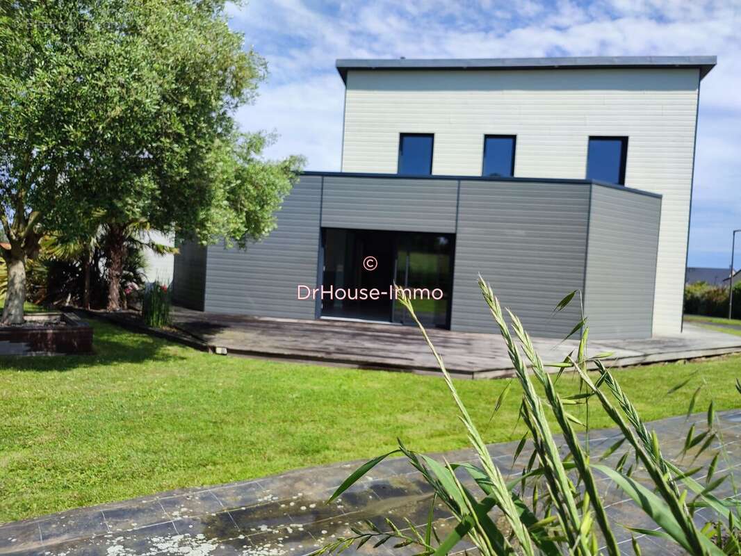 Maison à RUCQUEVILLE