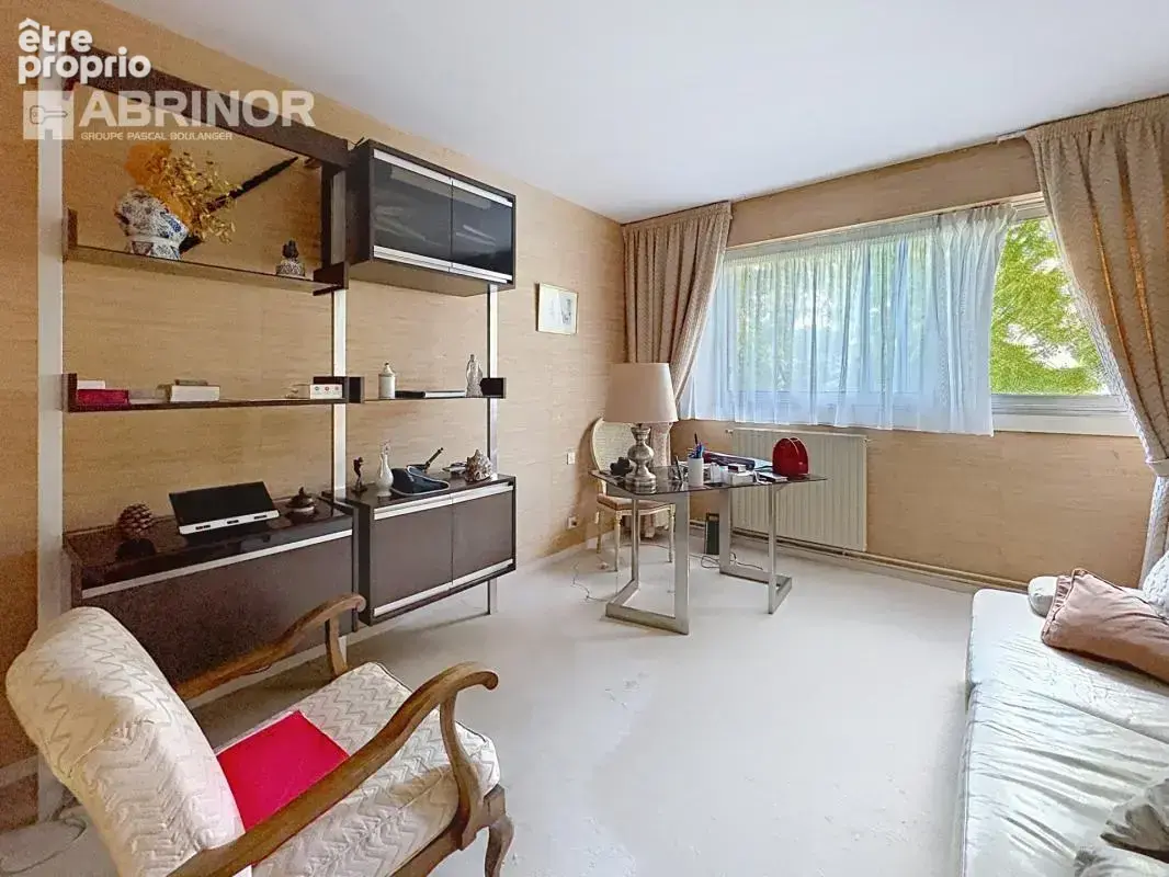 Appartement de standing de Type 4 -Balcon-Loggia- garage 2 voitures- place de parking - photo 14