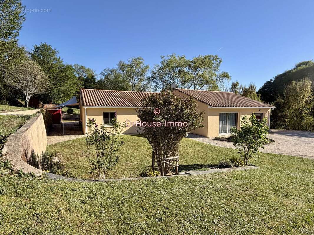 Maison à SAINT-LEON-SUR-L'ISLE