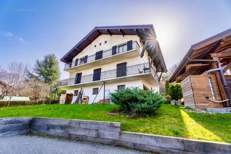 Appartement à EVIAN-LES-BAINS