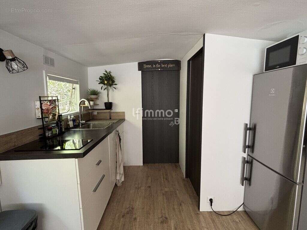 Maison à LE MUY