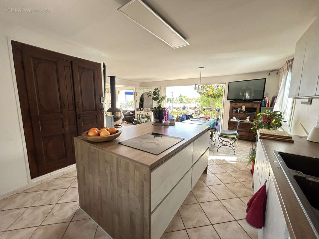 Autre à ROQUEBRUNE-SUR-ARGENS