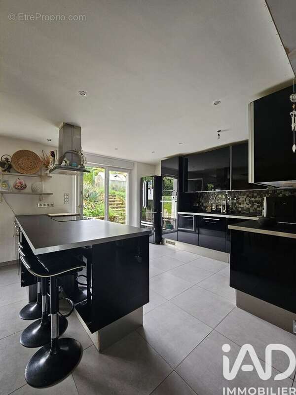 Maison 101 m² à Cons-La-Grandville  - photo 5