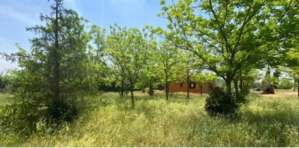 Terrain à VILLEGAILHENC