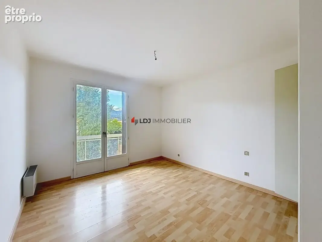 Appartement 3 pièces 68 m² à vendre à Prades (66500) - photo 4