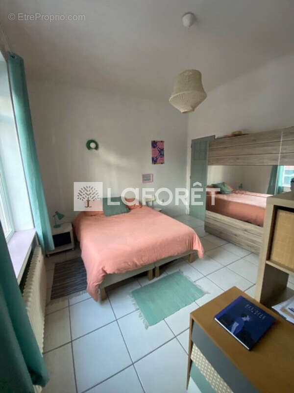 Roubaix, secteur avenue motte ? appartement bourgeois t3 de 87 m² en rez-de-jardin avec garage - photo 9