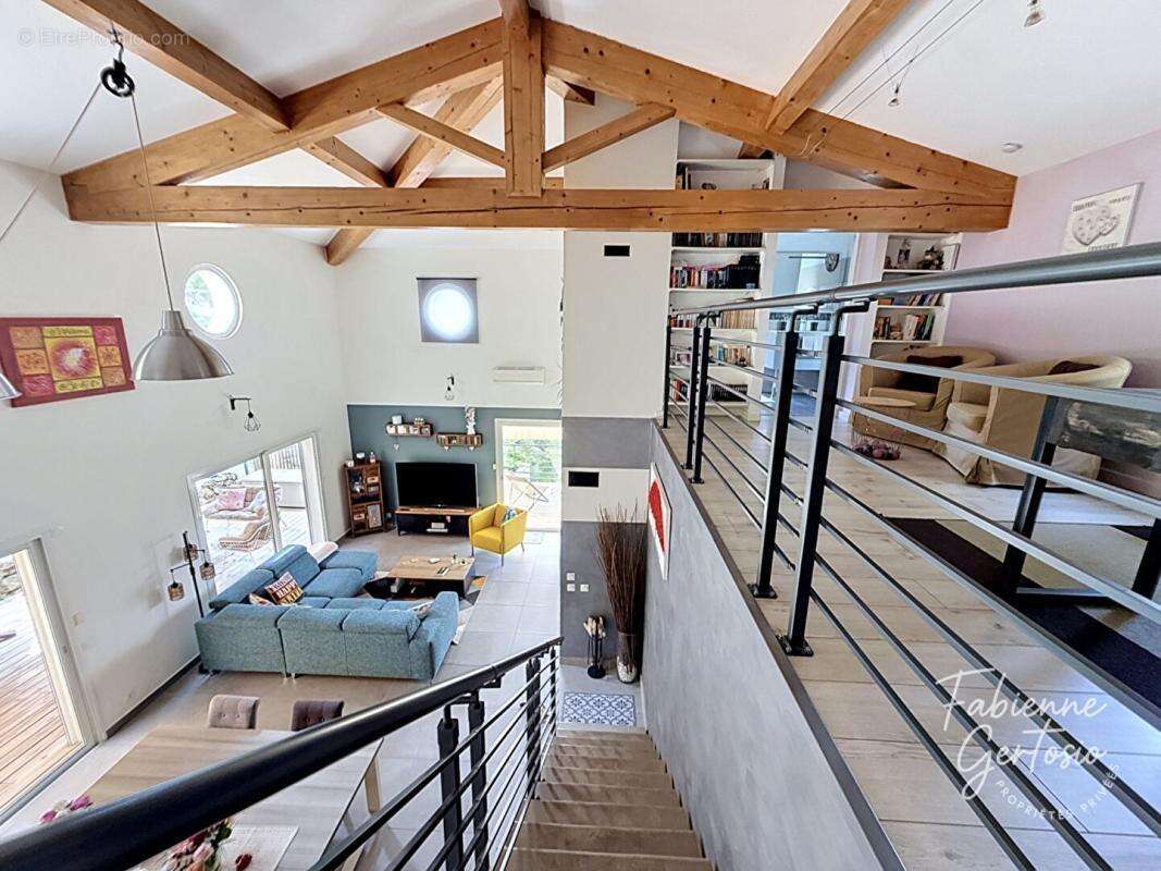 Maison à SOLLIES-TOUCAS