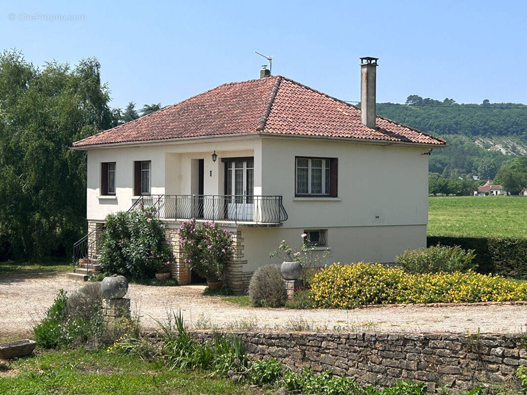 Maison à PRAYSSAC