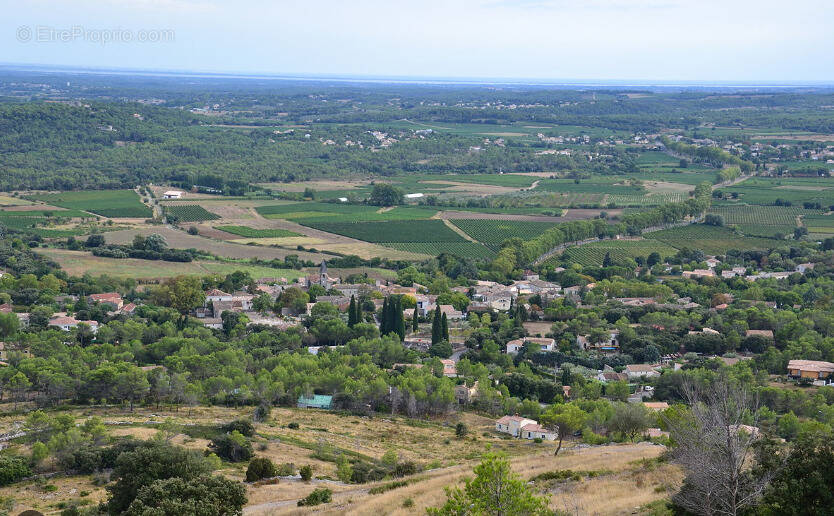 Terrain à SAINT-BAUZILLE-DE-MONTMEL