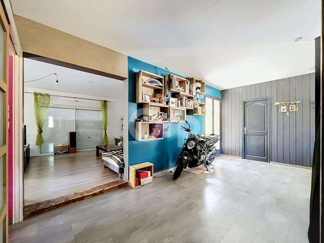 Magnifique maison familiale 230 m² – Terrain 10 500 m² – Favars - photo 4