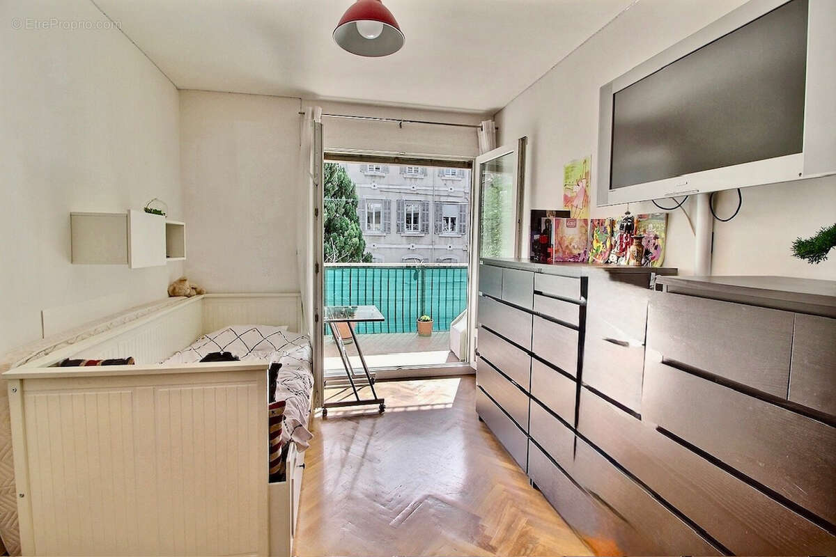 Appartement à MARSEILLE-6E