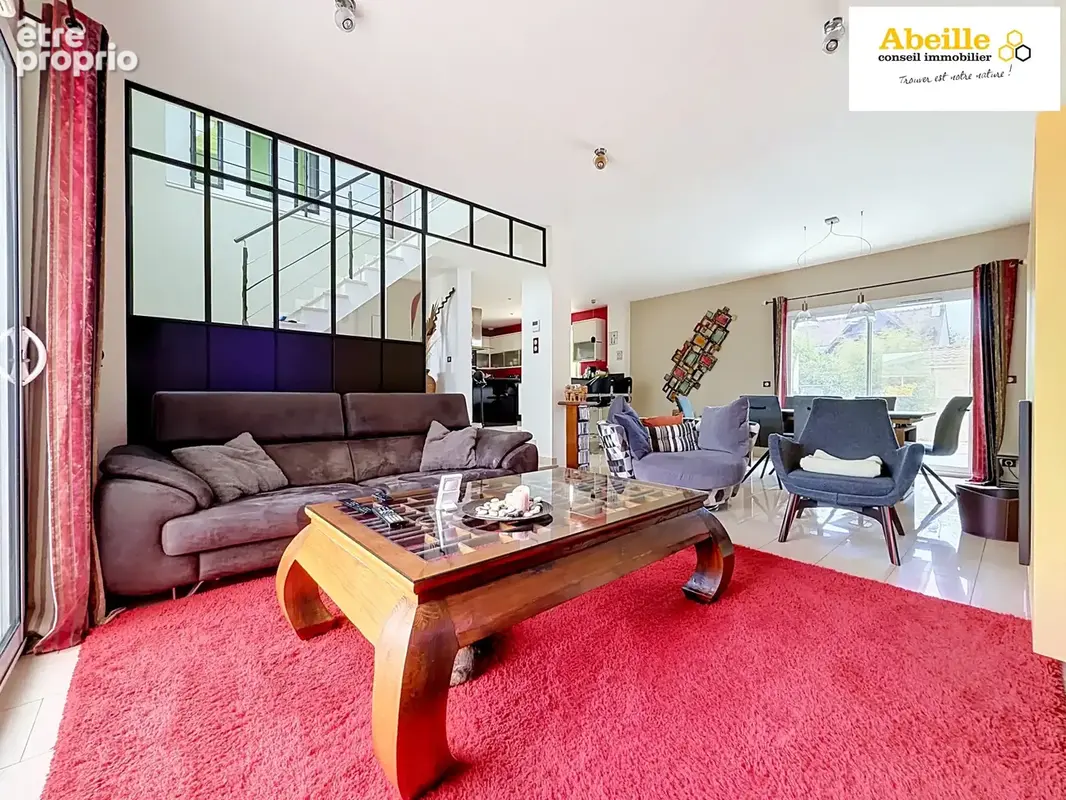 Maison contemporaine de 141 m2 hab. dependance de 29 m2. garage. terrain 800 m2. - photo 7